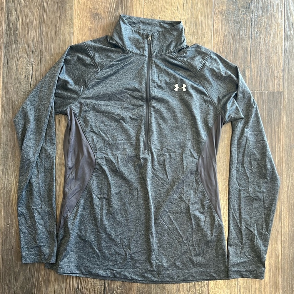 Under Armour Gray Long sleeve top